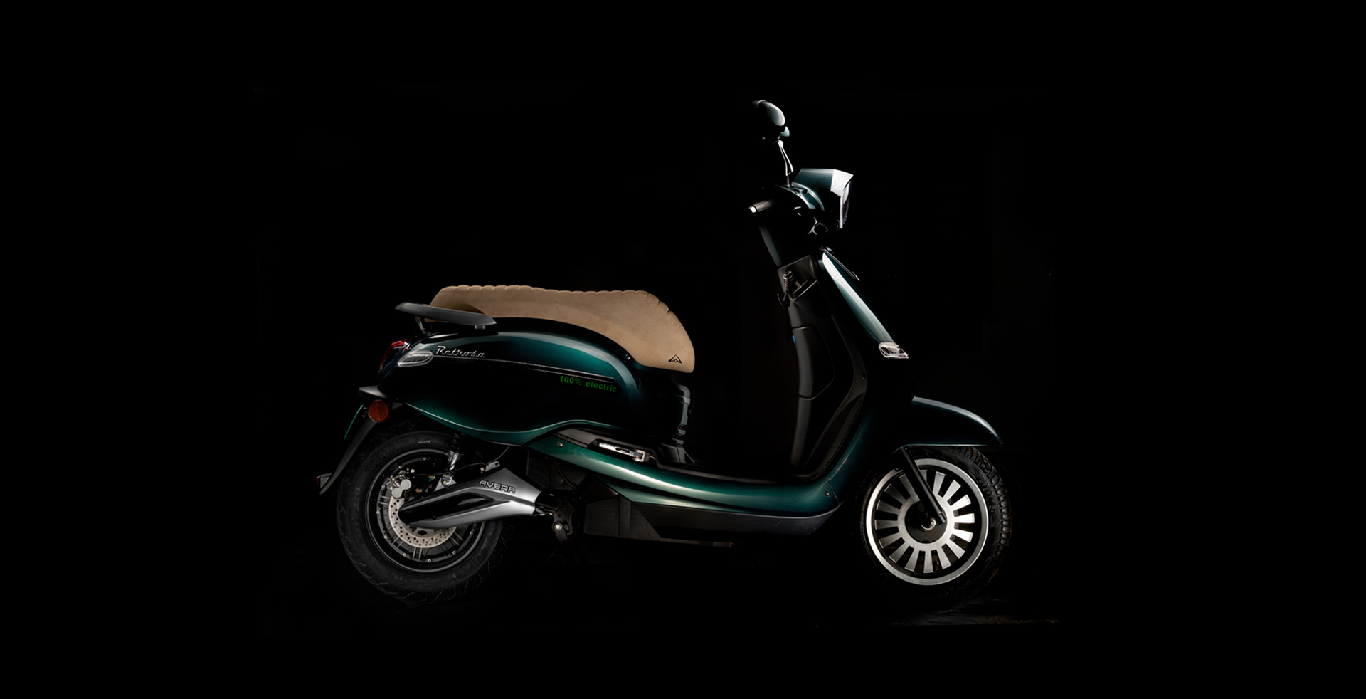 Smart Electric Scooter with Best Price & Range AVERA RETROSA VINCERO